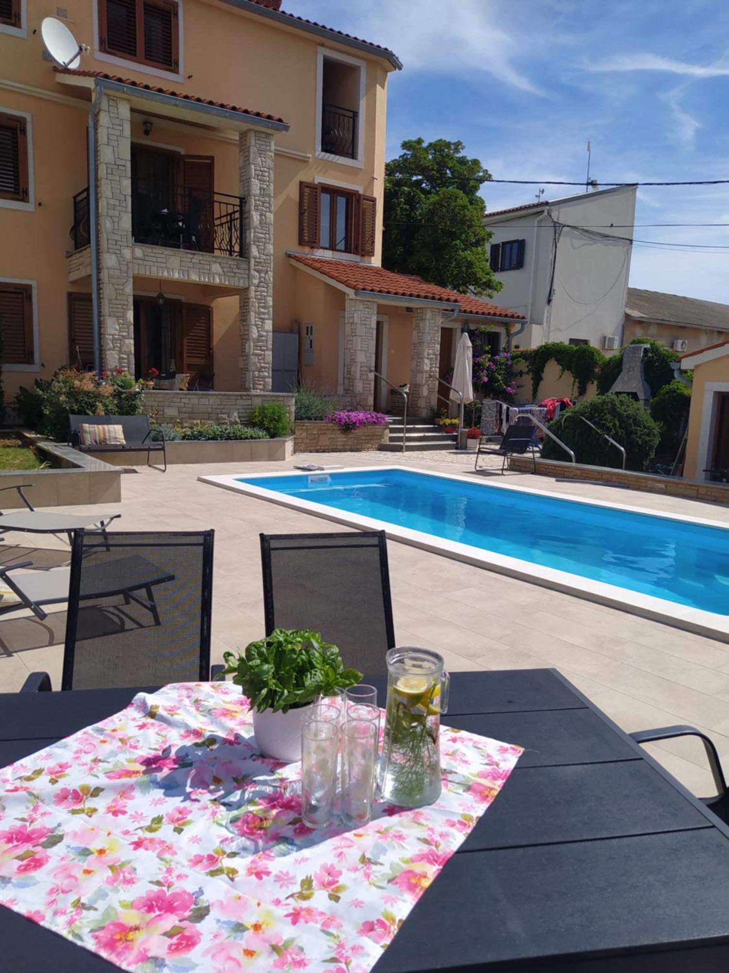 Villa Krasa Sea View Apartmants With Pool Ližnjan Exterior foto