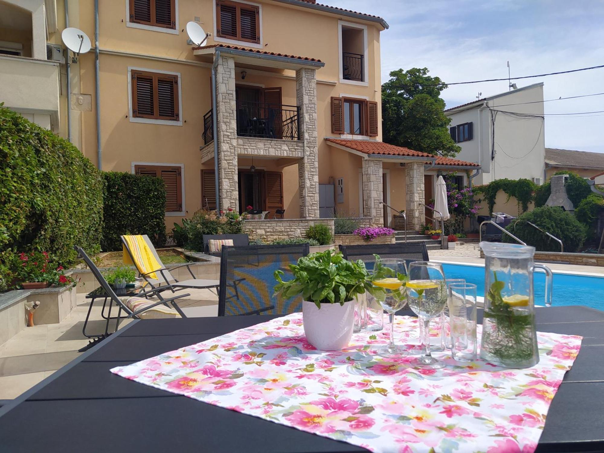 Villa Krasa Sea View Apartmants With Pool Ližnjan Exterior foto